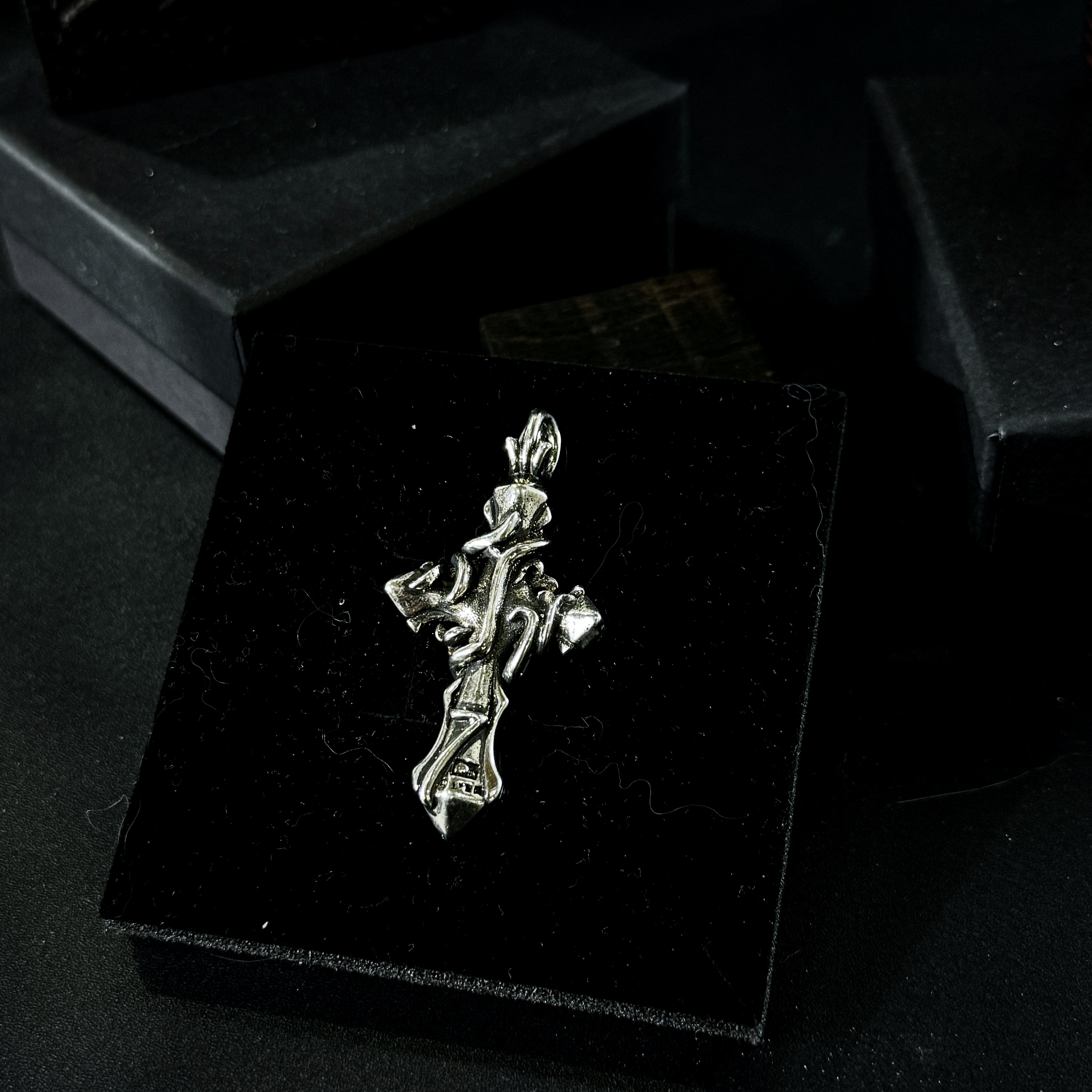 Yuuzo 925 Japan Thorn-Wrapped Cross Pendant • Dark Gothic Vintage Engraved Art Necklace for Men & Women
