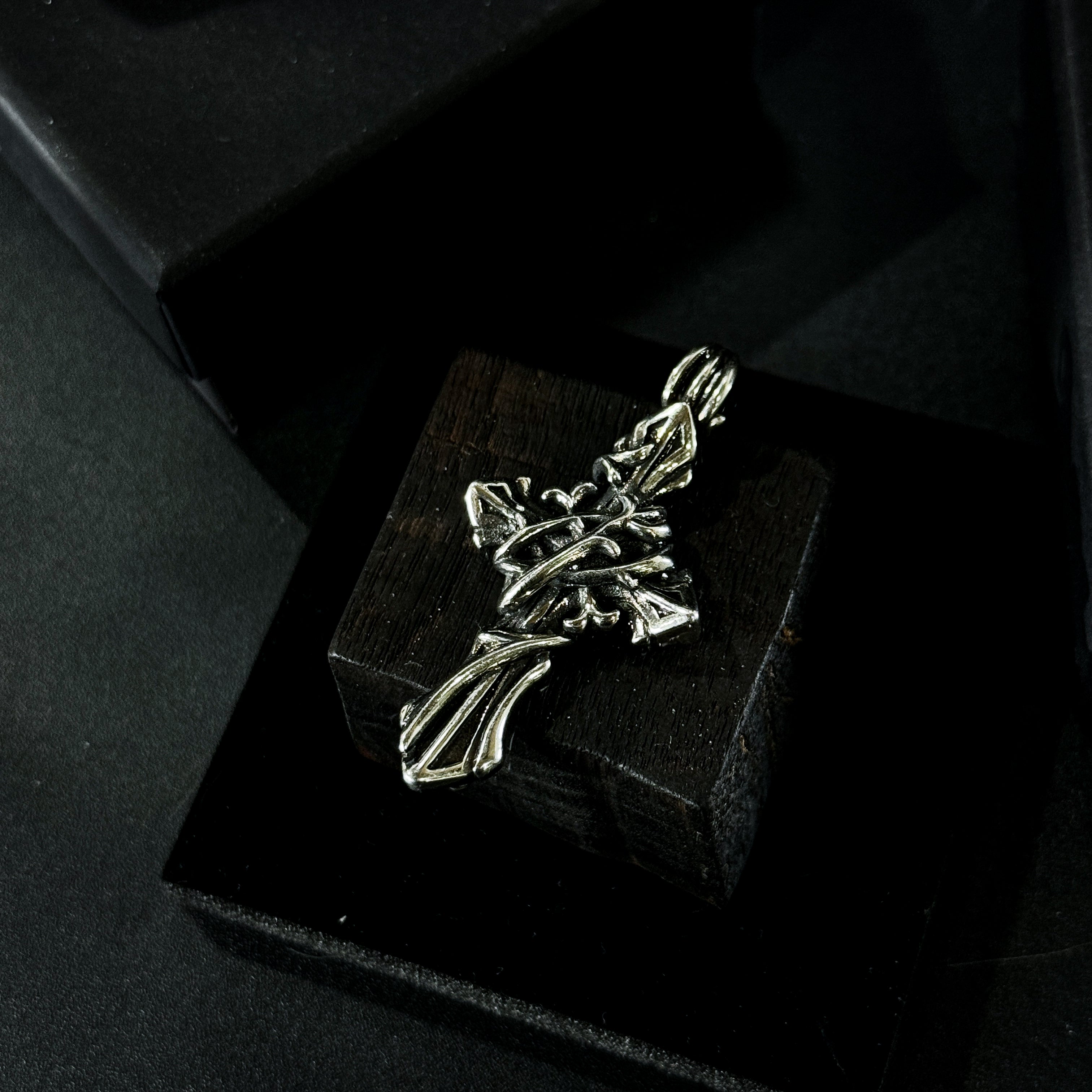 Yuuzo 925 Japan Thorn-Wrapped Cross Pendant • Dark Gothic Vintage Engraved Art Necklace for Men & Women