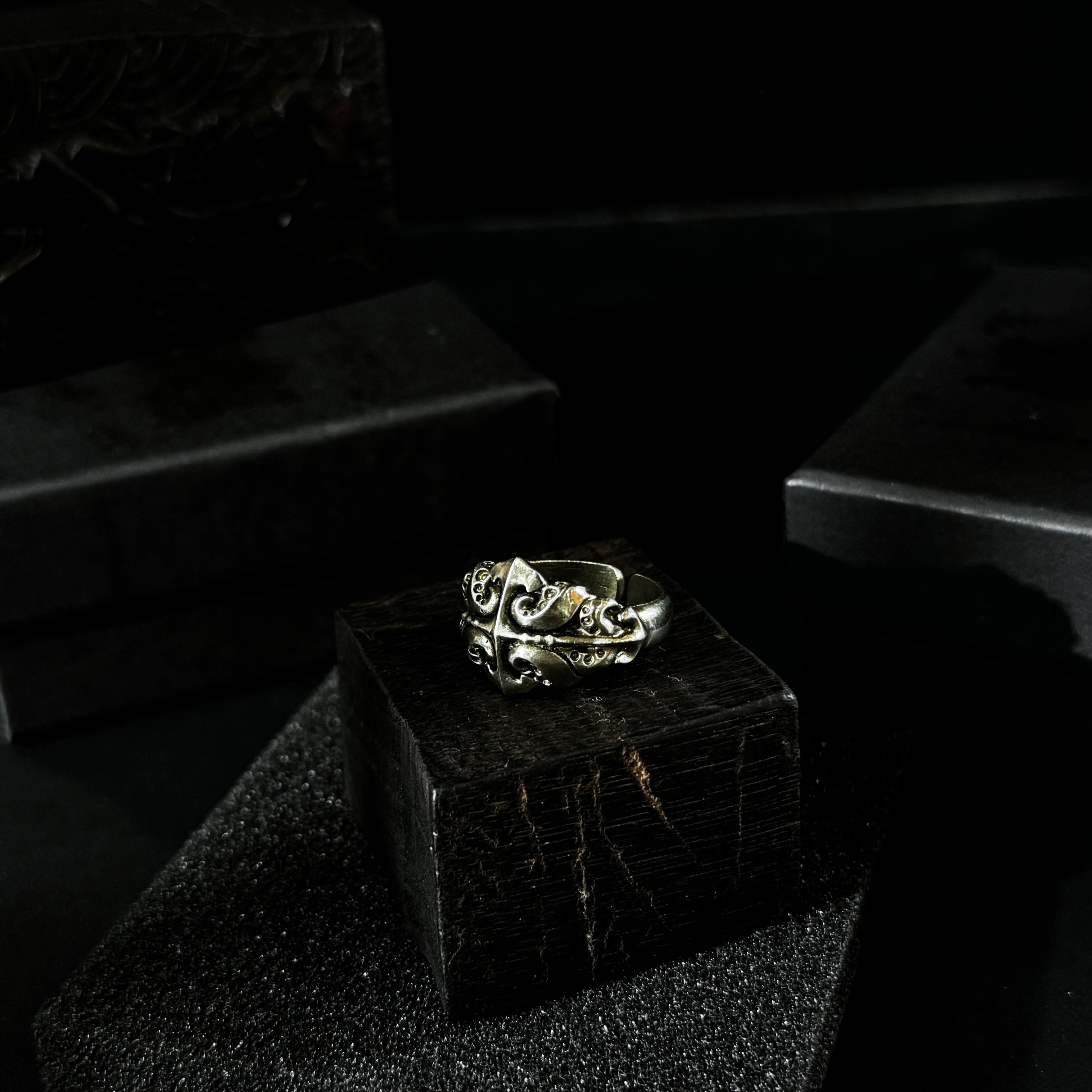 Yuuzo 925 Japan Gothic Dark Tentacle Ring • Vintage Octopus-Inspired Cross Engraved Art Band for Men & Women