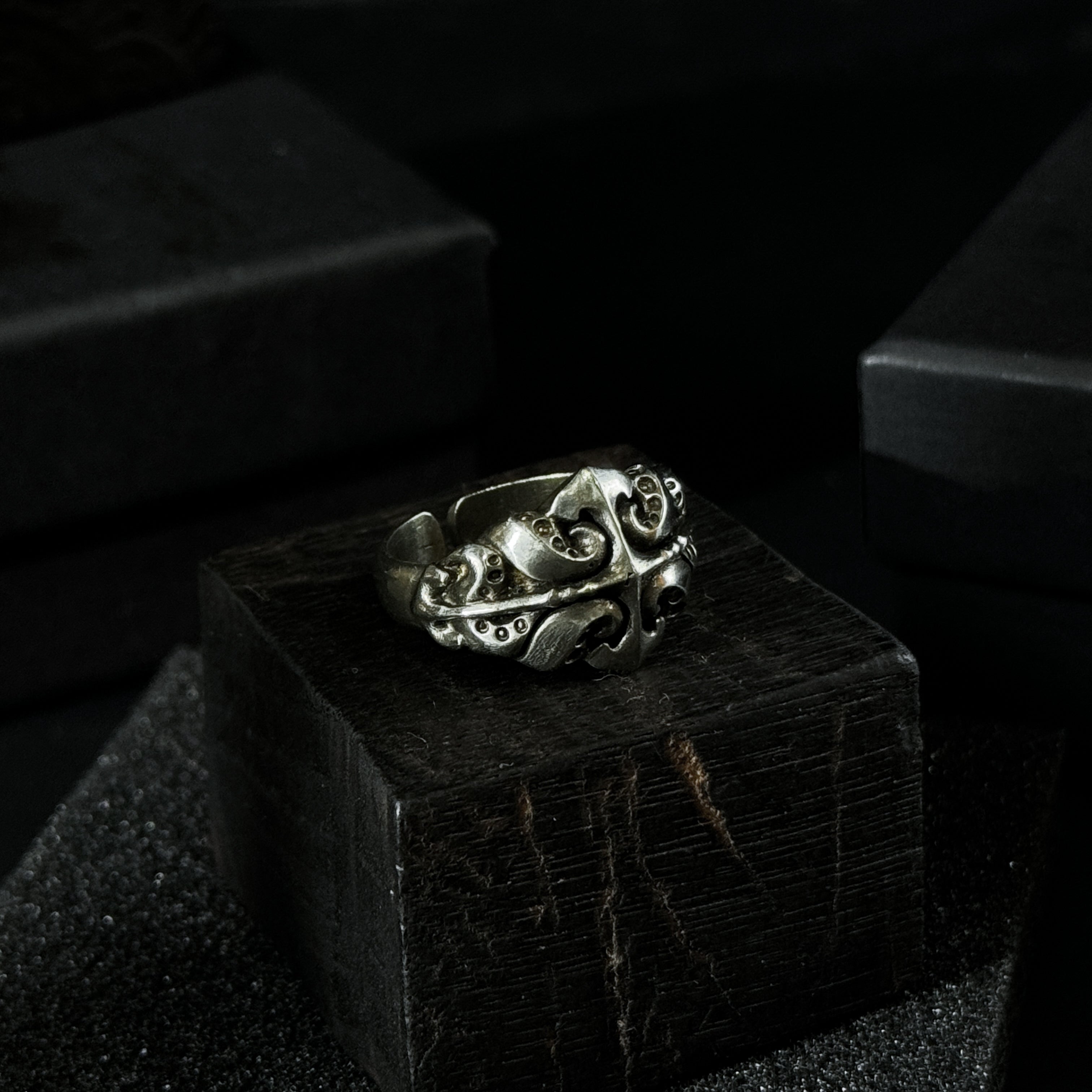 Yuuzo 925 Japan Gothic Dark Tentacle Ring • Vintage Octopus-Inspired Cross Engraved Art Band for Men & Women