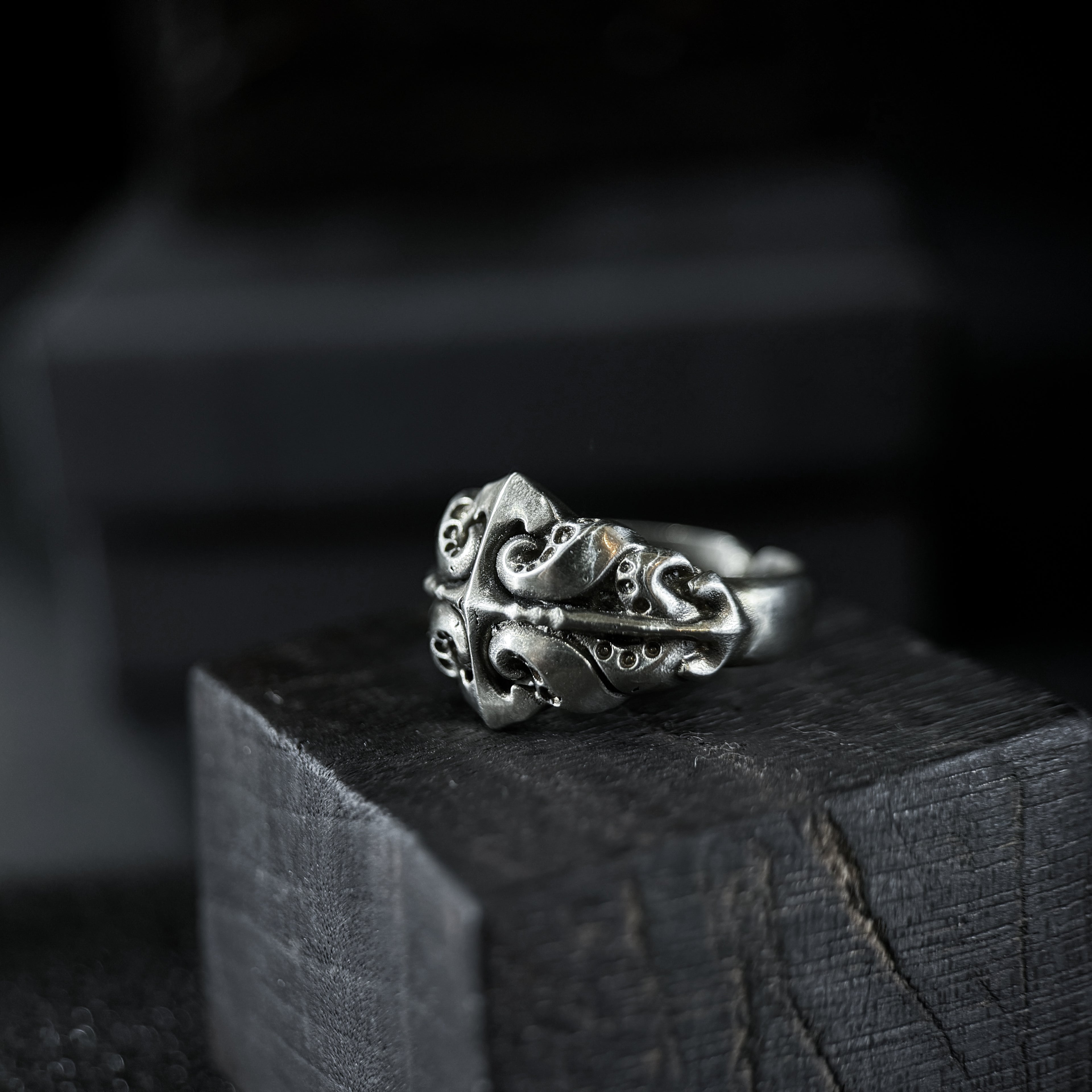 Yuuzo 925 Japan Gothic Dark Tentacle Ring • Vintage Octopus-Inspired Cross Engraved Art Band for Men & Women