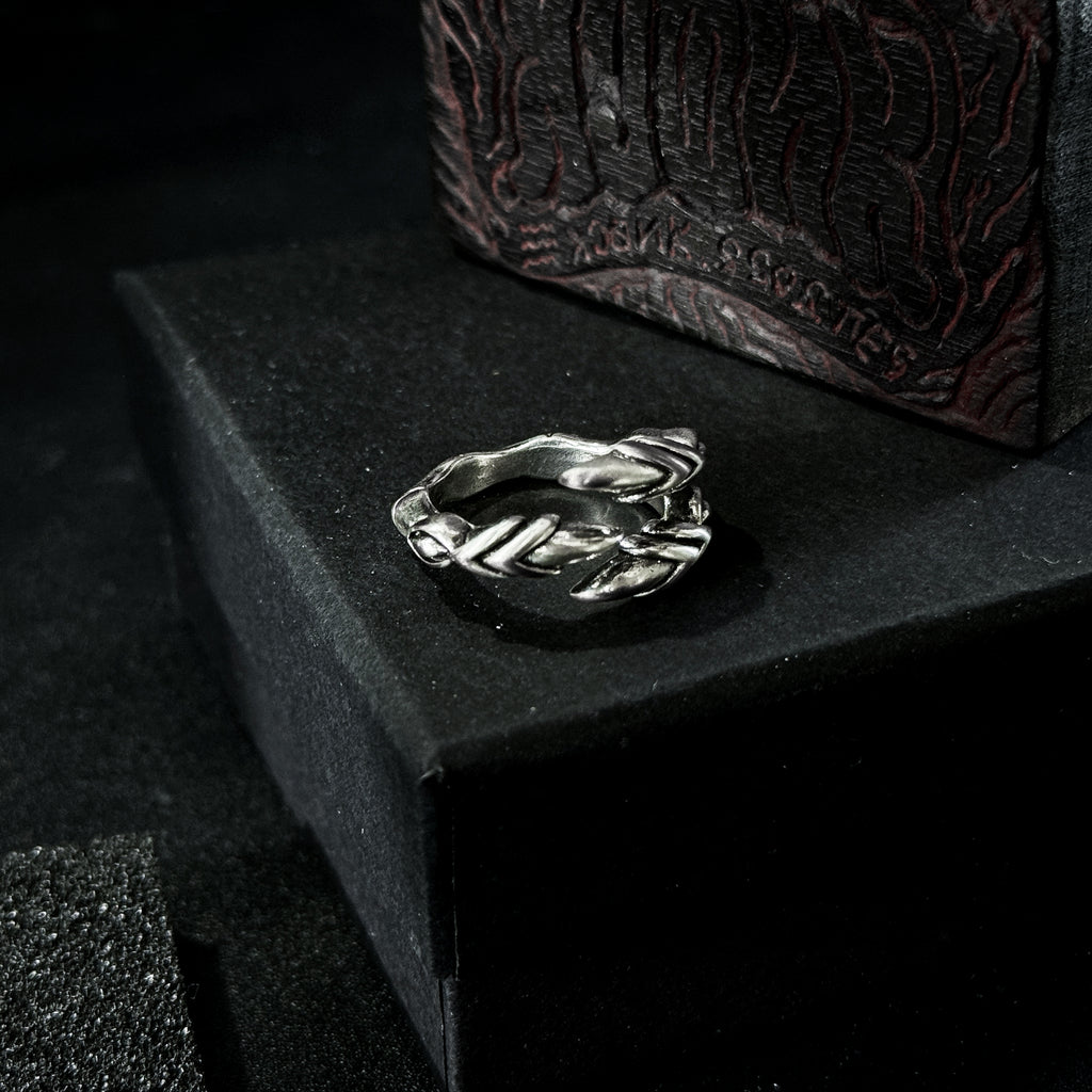 Yuuzo 925 Japan Three-Claw Dragon Talon Ring • Dark Vintage Engraved Beast Claw Art Band for Men & Women
