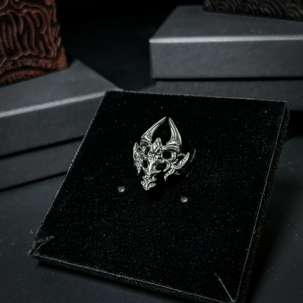 Yuuzo 925 Japan Twin-Horn Scorpion Carapace Ring • Gothic Bone-Armor Art Jewelry