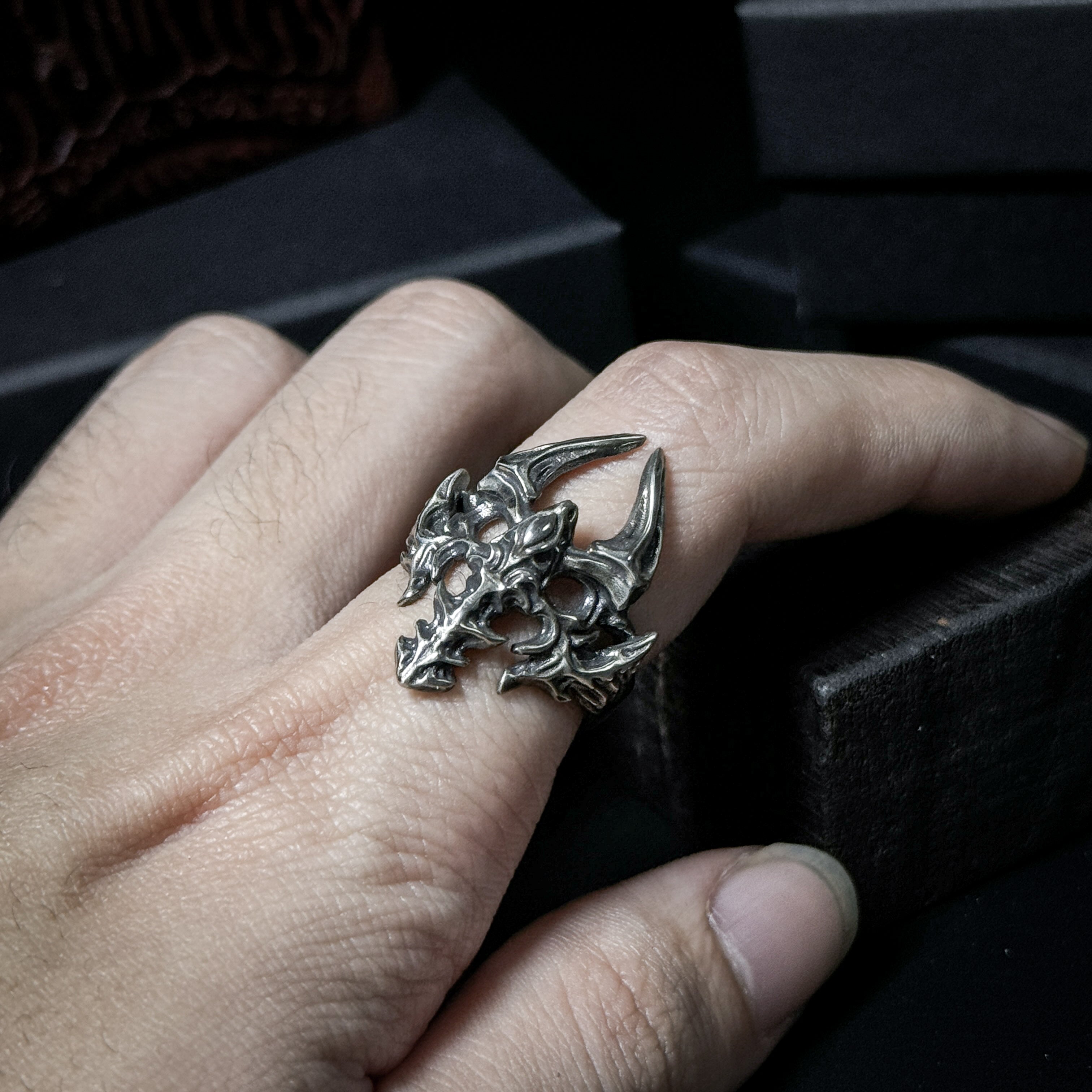 Yuuzo 925 Japan Twin-Horn Scorpion Carapace Ring • Gothic Bone-Armor Art Jewelry