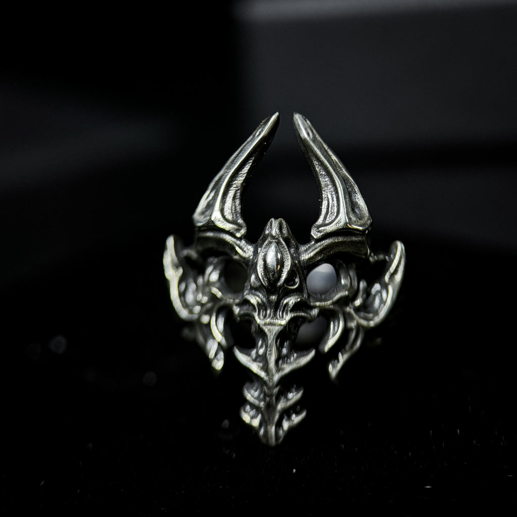 Yuuzo 925 Japan Twin-Horn Scorpion Carapace Ring • Gothic Bone-Armor Art Jewelry