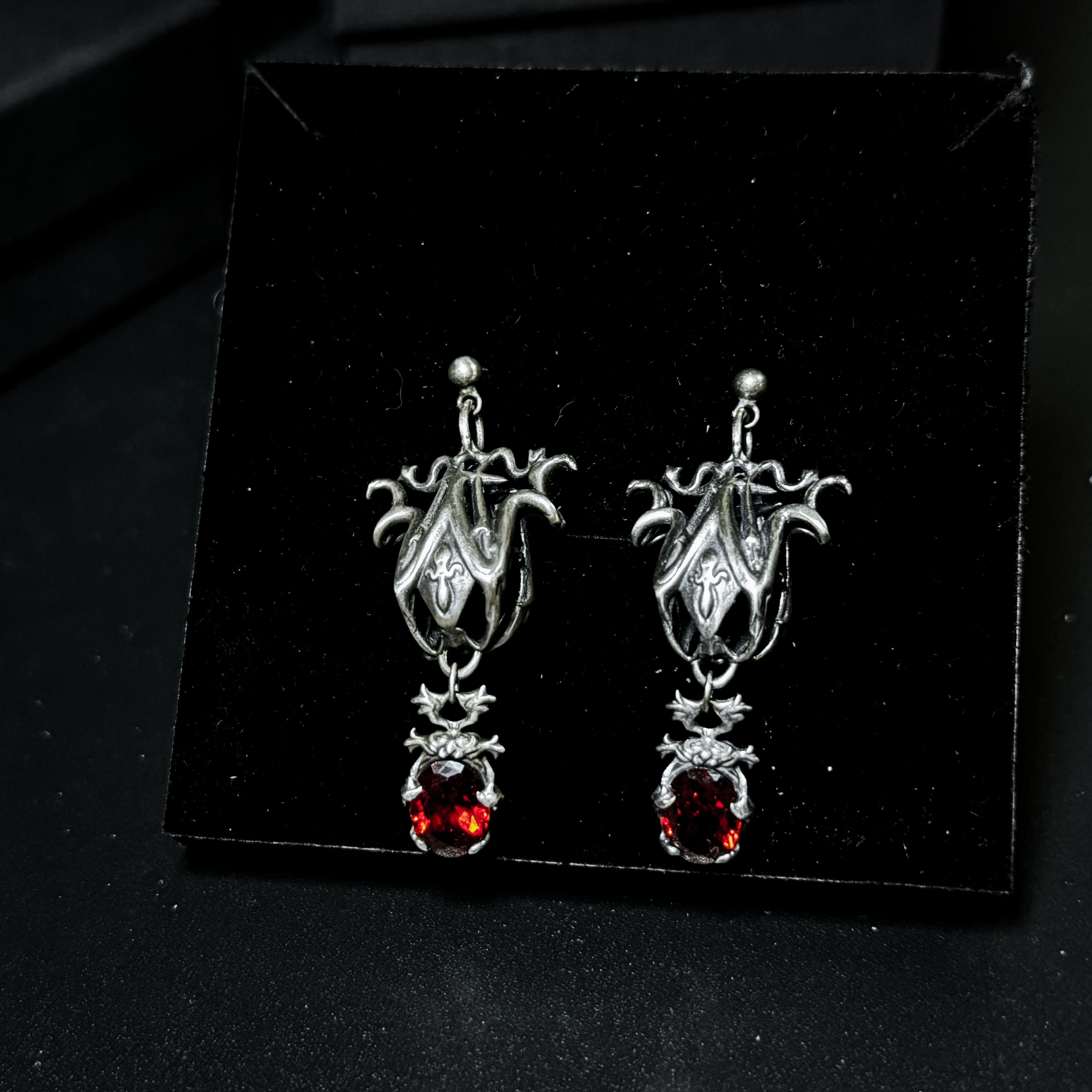 Yuuzo 925 Japan Vintage Gothic Red Dark Stone Earrings • Intricate Engraved Art Dangle Earrings for Men & Women