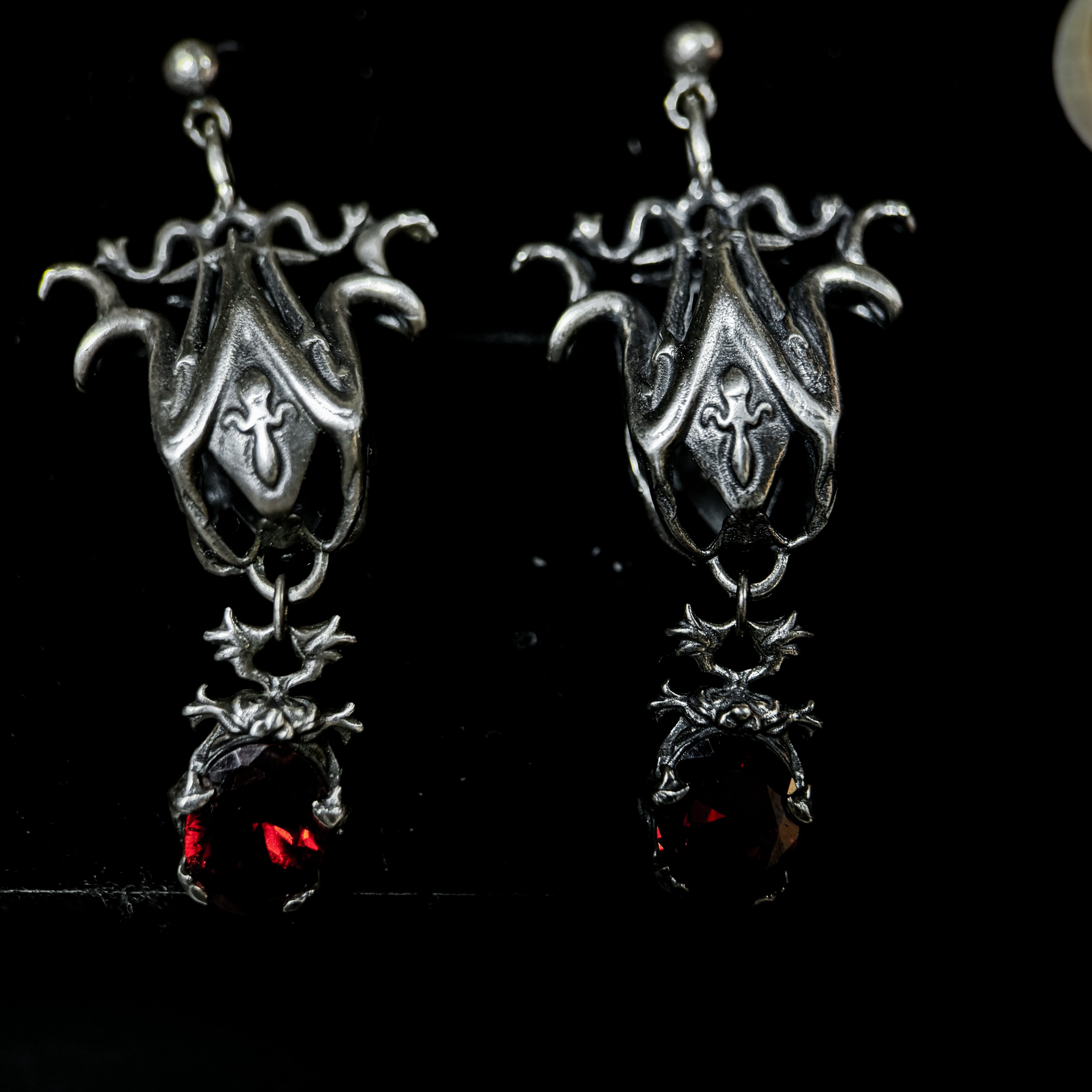 Yuuzo 925 Japan Vintage Gothic Red Dark Stone Earrings • Intricate Engraved Art Dangle Earrings for Men & Women