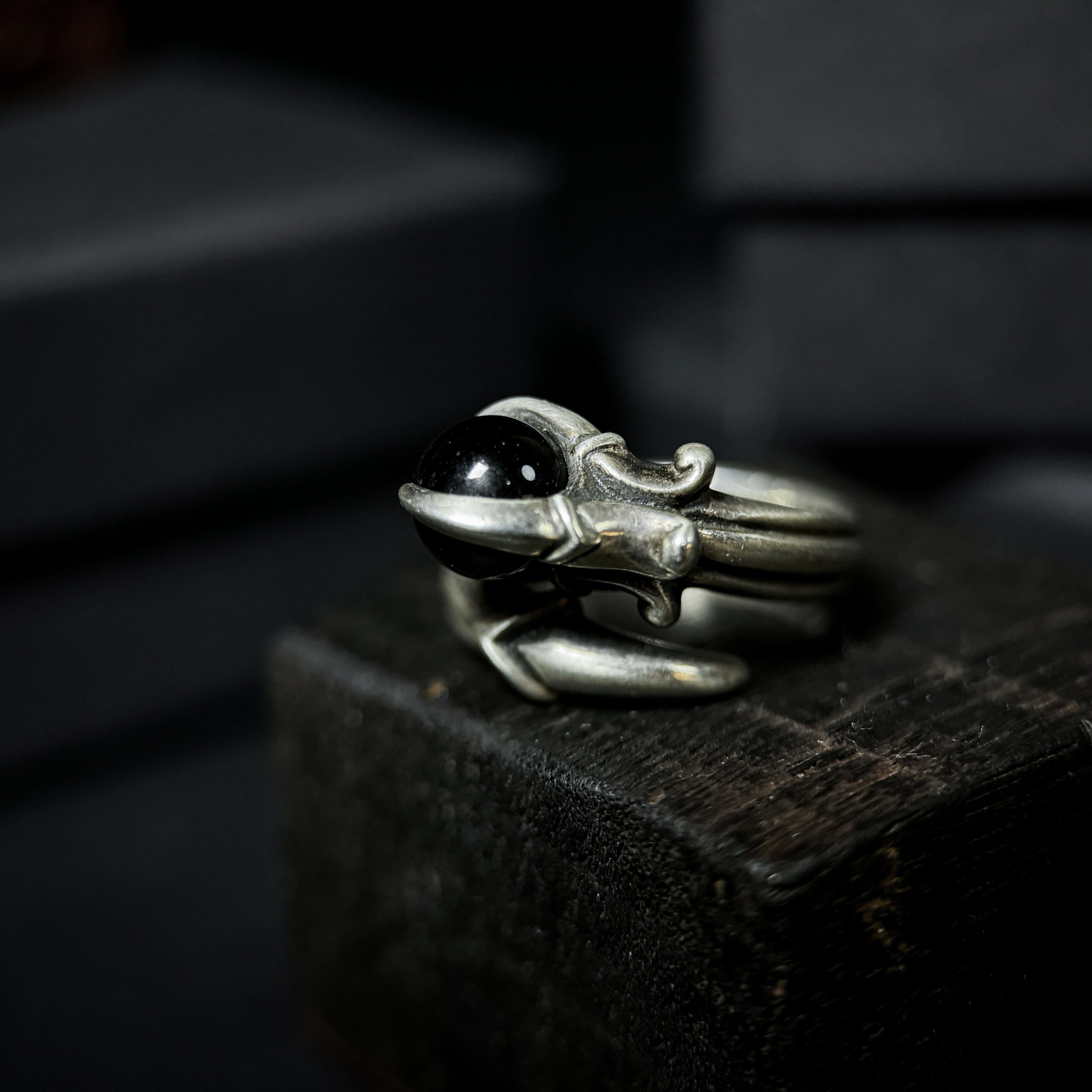 Yuuzo 925 Japan Dragon Claw Black Dark Stone Ring • Sculpted Vintage Engraved Art Band for Men & Women