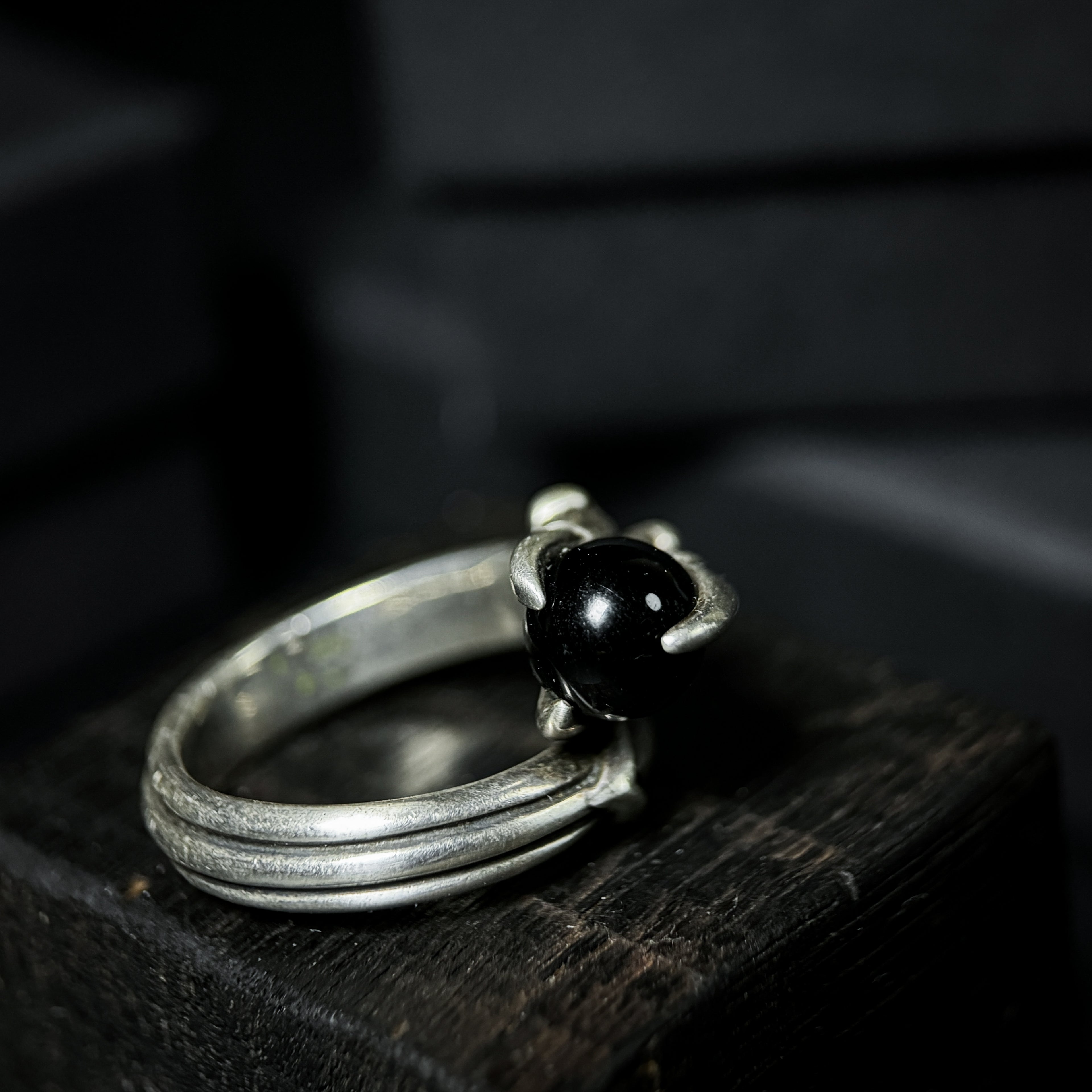 Yuuzo 925 Japan Dragon Claw Black Dark Stone Ring • Sculpted Vintage Engraved Art Band for Men & Women