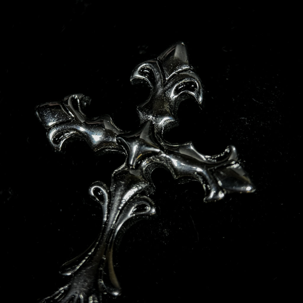 Yuuzo 925 Japan Artistic Fleur-de-Lis Cross Pendant • Dark Vintage Sculptural Art Necklace Pendant for Men & Women