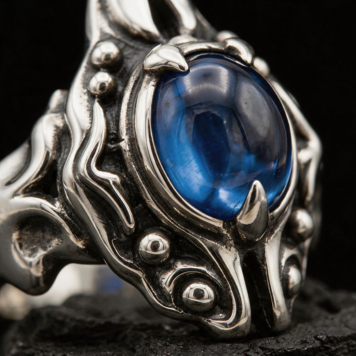 Yuuzo Blue Eye Gothic 925 Sterling Silver Ring