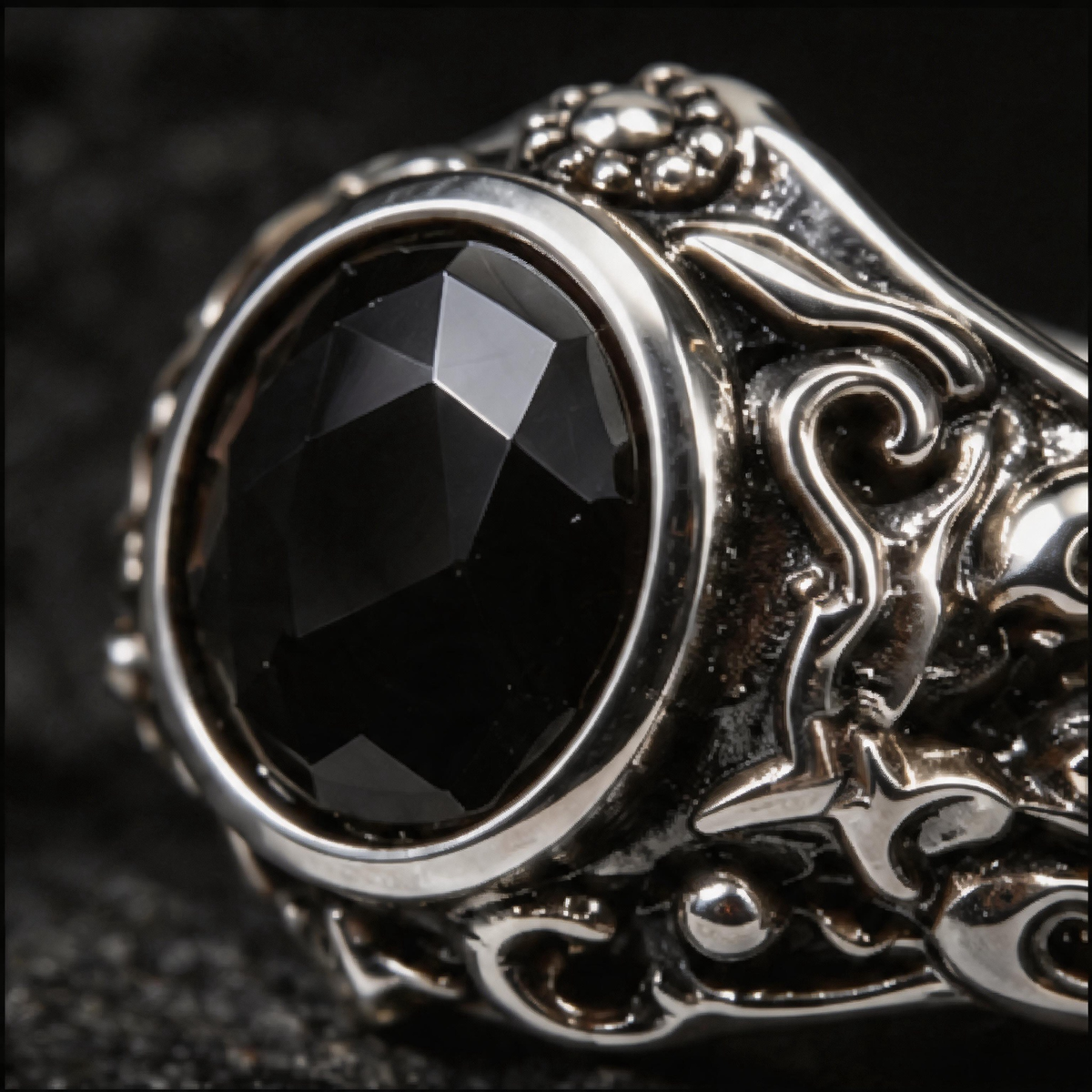Yuuzo Black Gem Gothic 925 Sterling Silver Ring