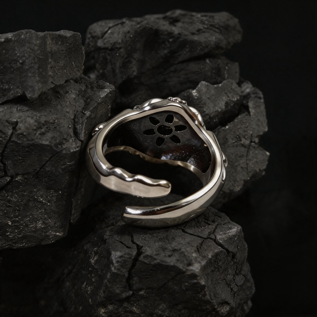 Yuuzo Black Gem Gothic 925 Sterling Silver Ring